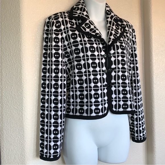 ST JOHN Collection cropped knit jacket, black/white geometric pattern - Picture 2 of 11